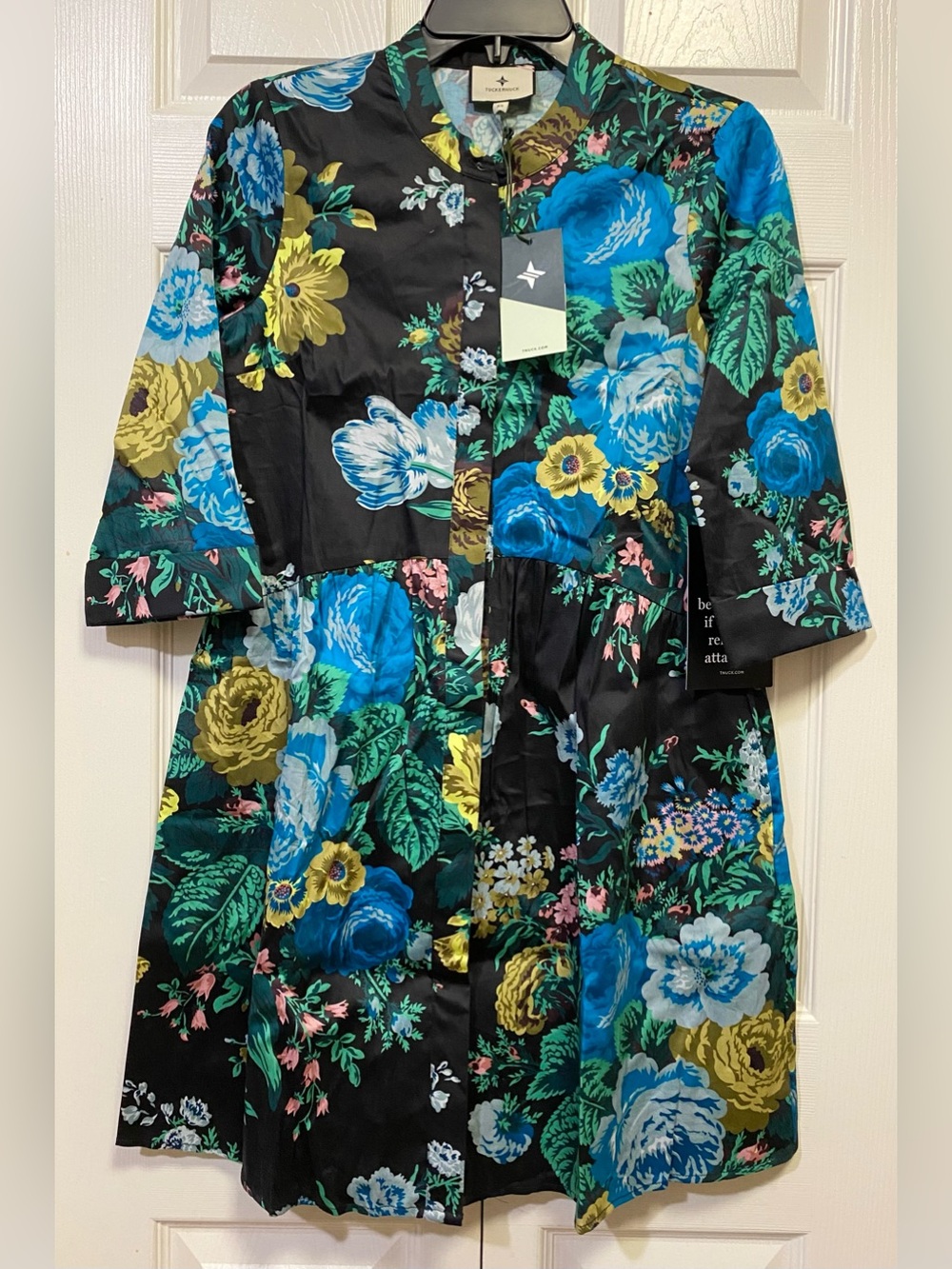 TUCKERNUCK Black Floral Dress (Sz XS) Ptp 18.5”-19” NWT R$148
